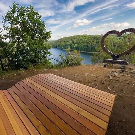 Autokemp U Prehrady Hartvikovice