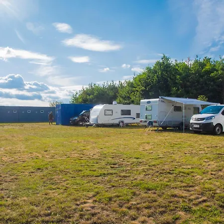 Autokemp U Prehrady Camping