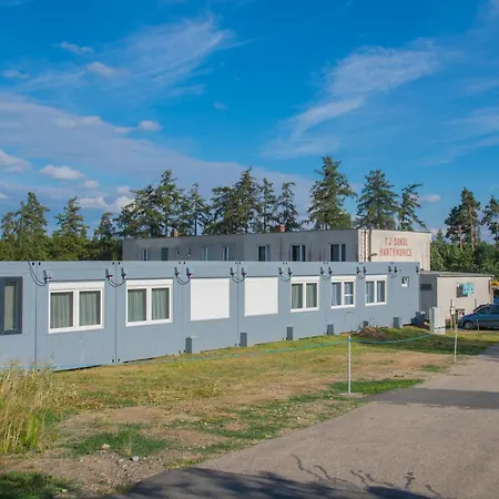 캠프장 Autokemp U Prehrady Hartvikovice