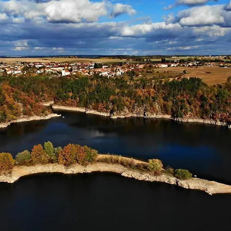 Autokemp U Prehrady Hartvikovice