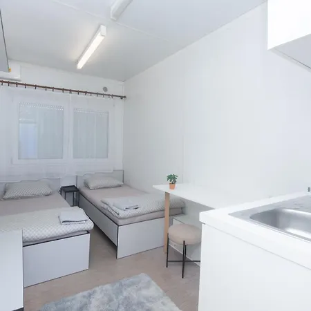 Autokemp U Prehrady 캠프장